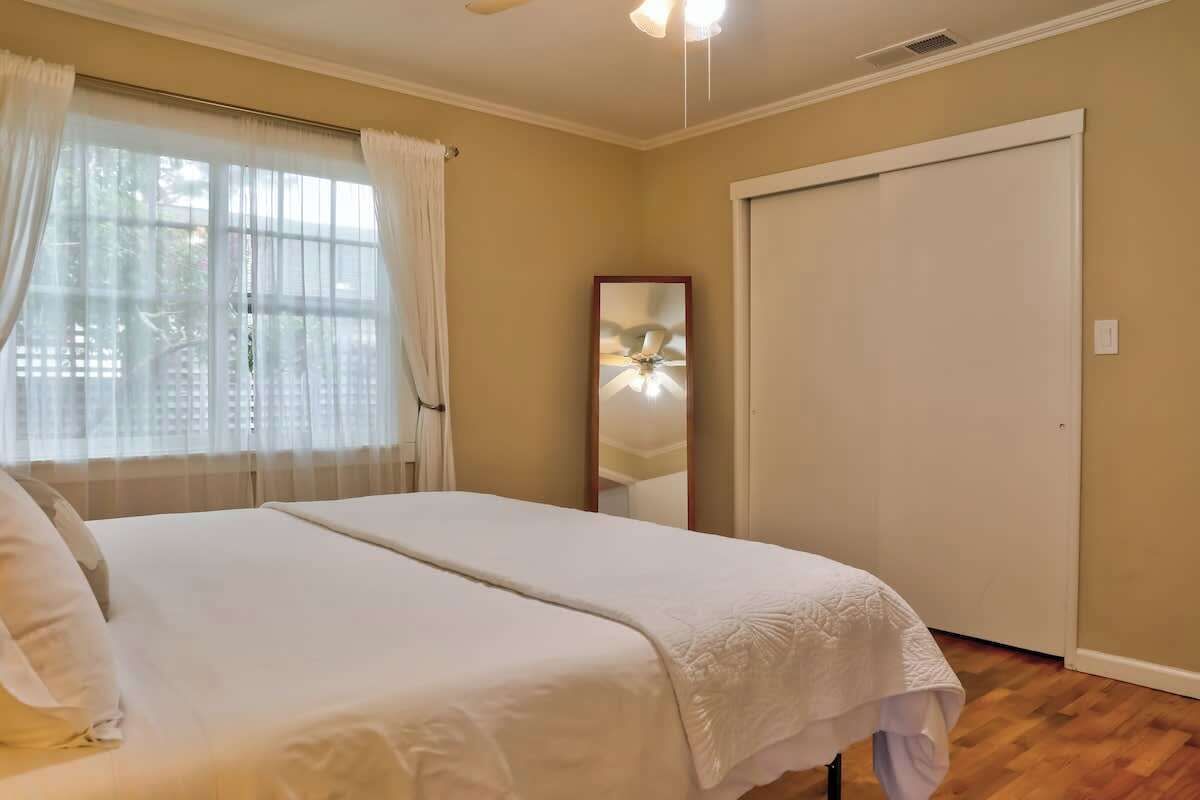 3 chambres, fer et planche à repasser, lit parapluie, Wi-Fi