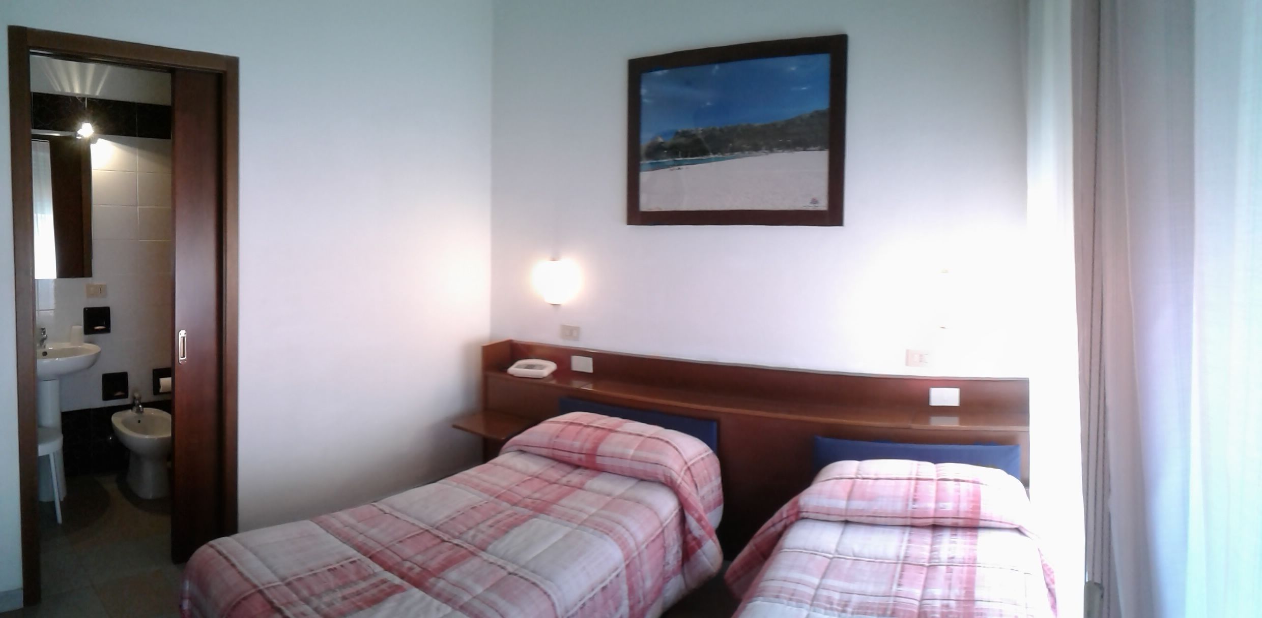 classic double or twin room | desk, free wifi
