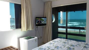 Panoramic Suite (Vista Mar) | Minibar, blackout drapes, free WiFi, bed sheets