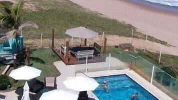Piscina all'aperto, con ingresso dalle 08:00 alle 19:00, lettini