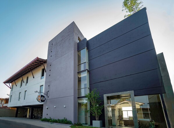 Exterior - Hive 68 - Hotel and Resorts Negombo (Negombo)