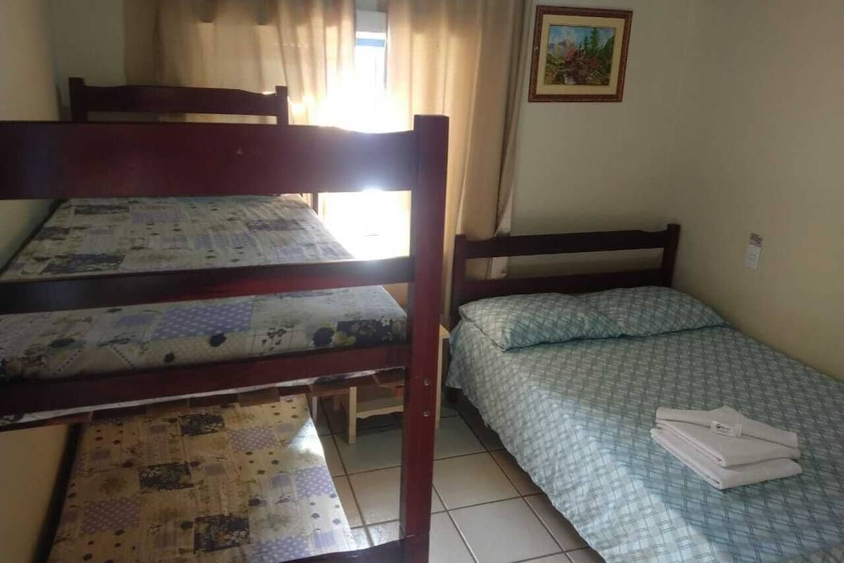Minibar, kostenloses WLAN, Bettwäsche