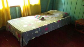 1 bedroom - Shades Cottage Room #2 (Bluefield's)