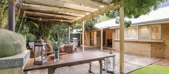 Seabreeze on Peppermint Drive, 200m from the beach, plenty of room for your boat