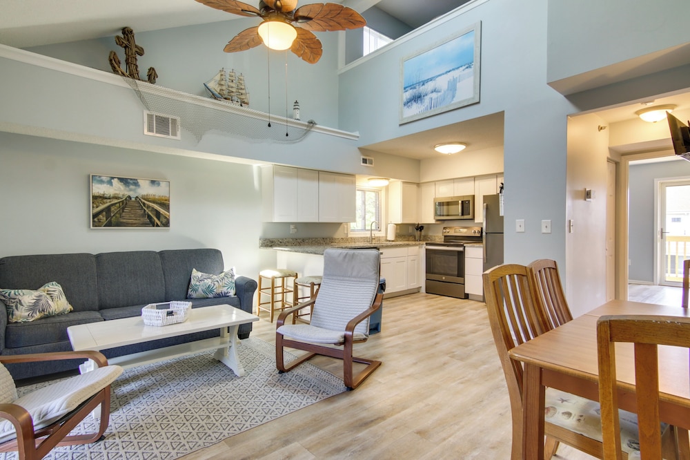 Ocean City Condo w/Balcony -½ Mile From Beach