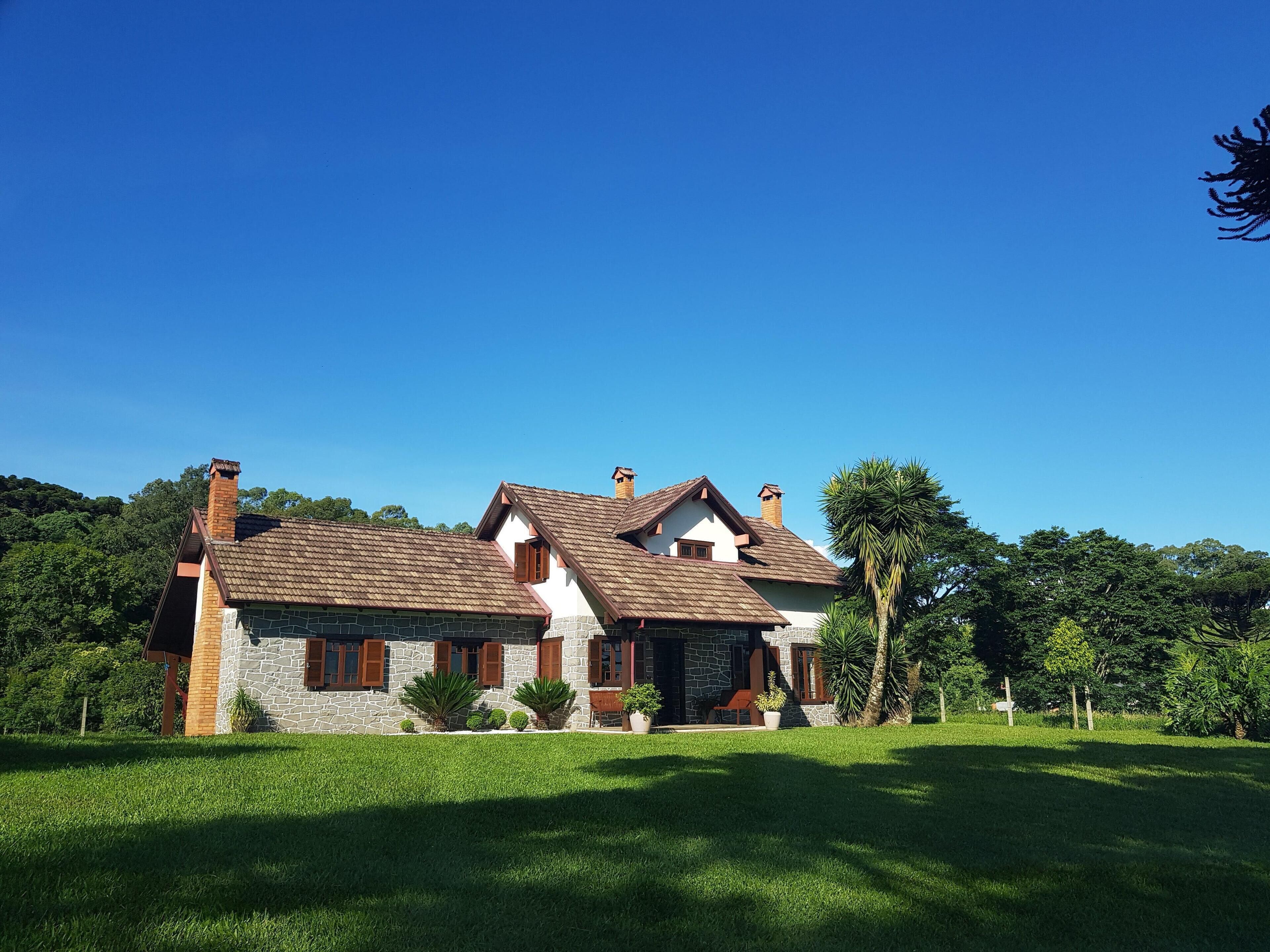 Cottage in the Vineyard Valley