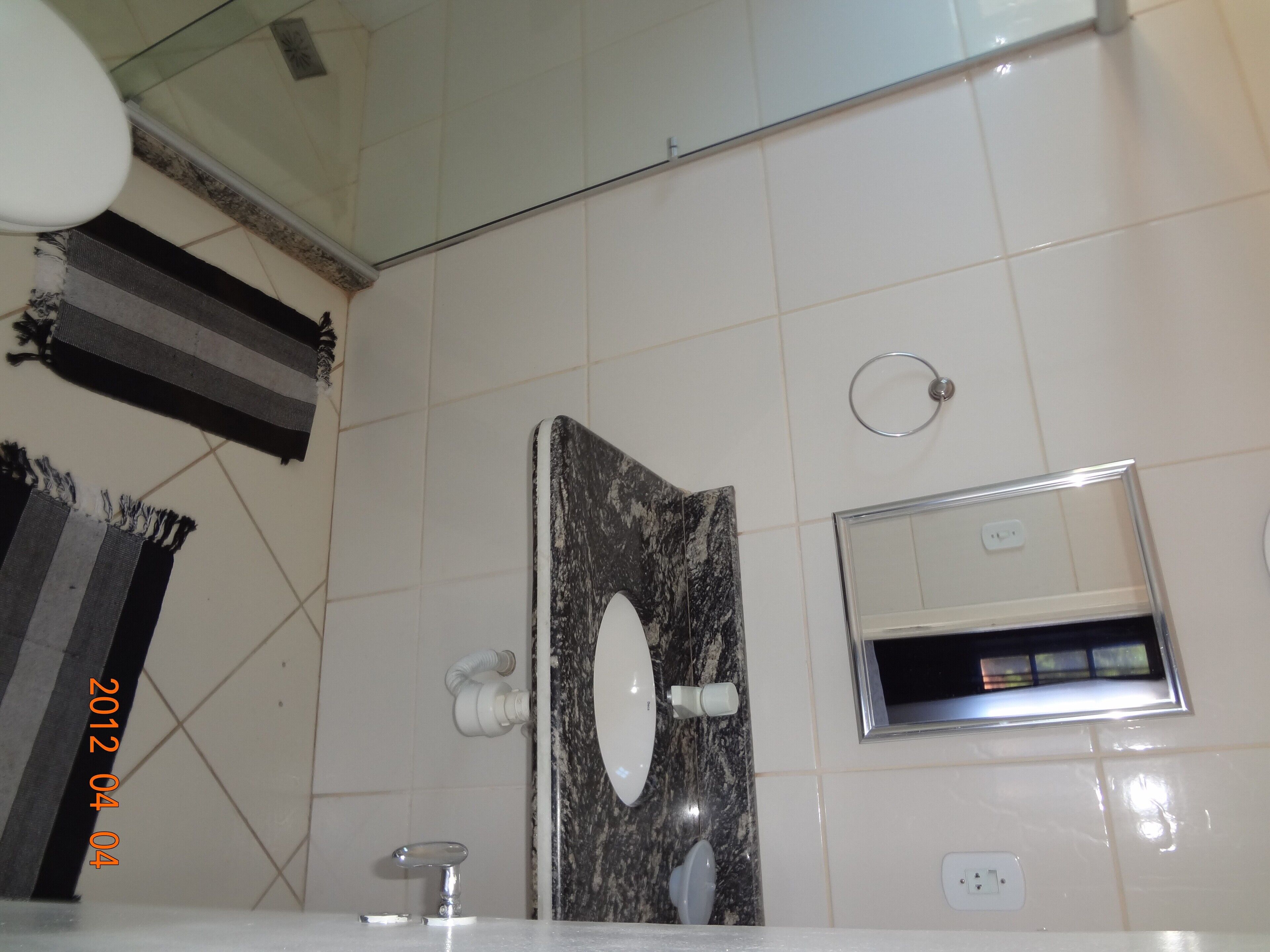 WIDE DUPLEX HOUSE WITH SWIMMING POOL, BARBECUE AND GAMING ROOM IN GERIBA HILL