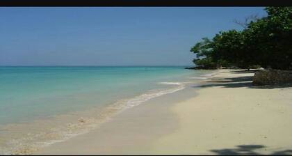 Shades Cottage Room #3