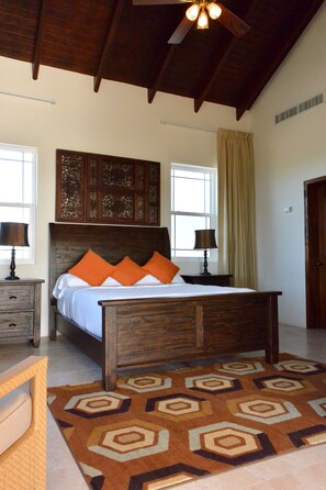 4 bedrooms, iron/ironing board, WiFi