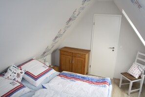 2 多间卧室、旅行婴儿床、WiFi、床单