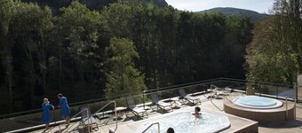 Comfortable house and neat decoration, view of the Sioule valley. WiFi.