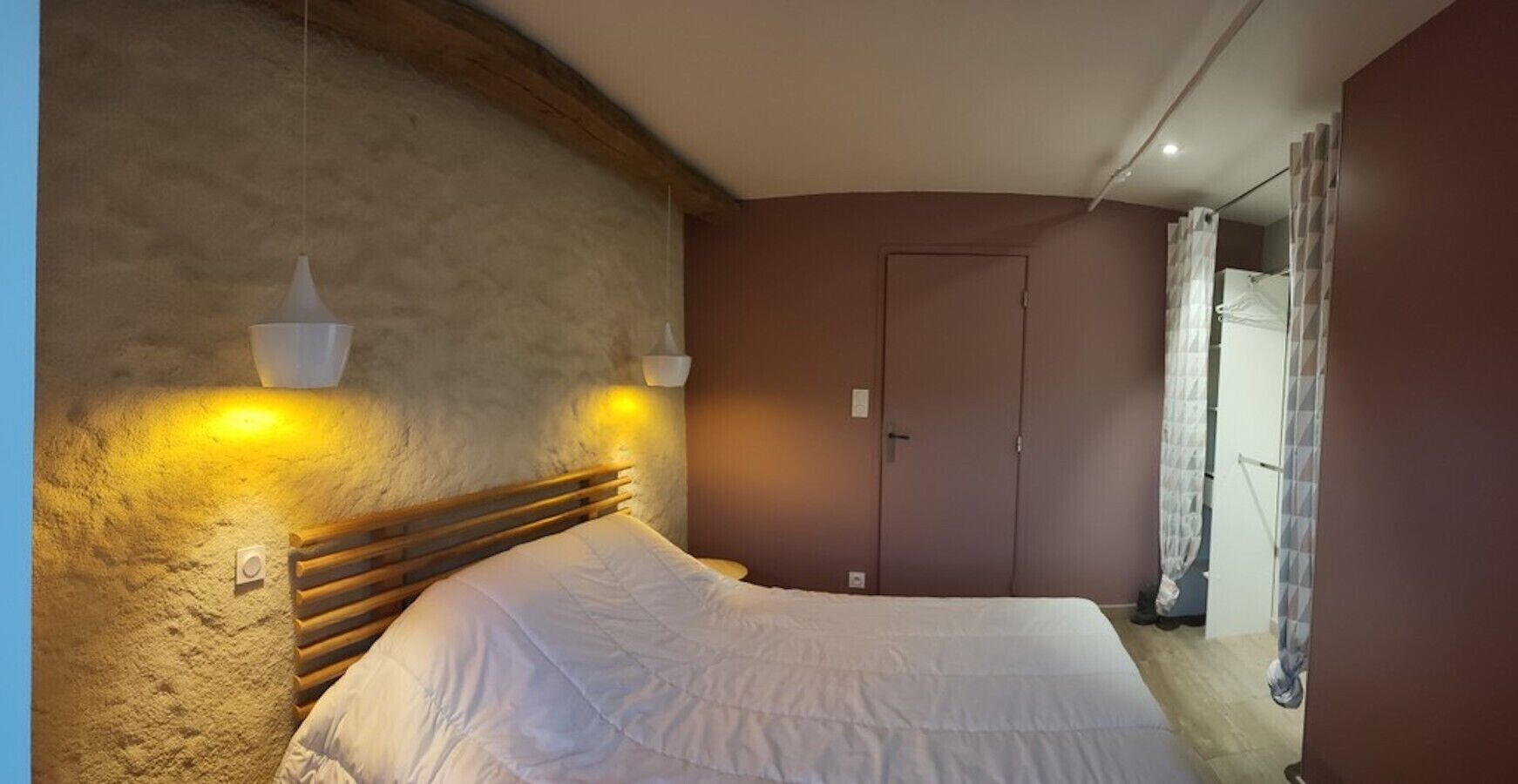 2 chambres, fer et planche à repasser, Wi-Fi gratuit, draps fournis