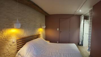 2 habitaciones, tabla de planchar con plancha y wifi gratis