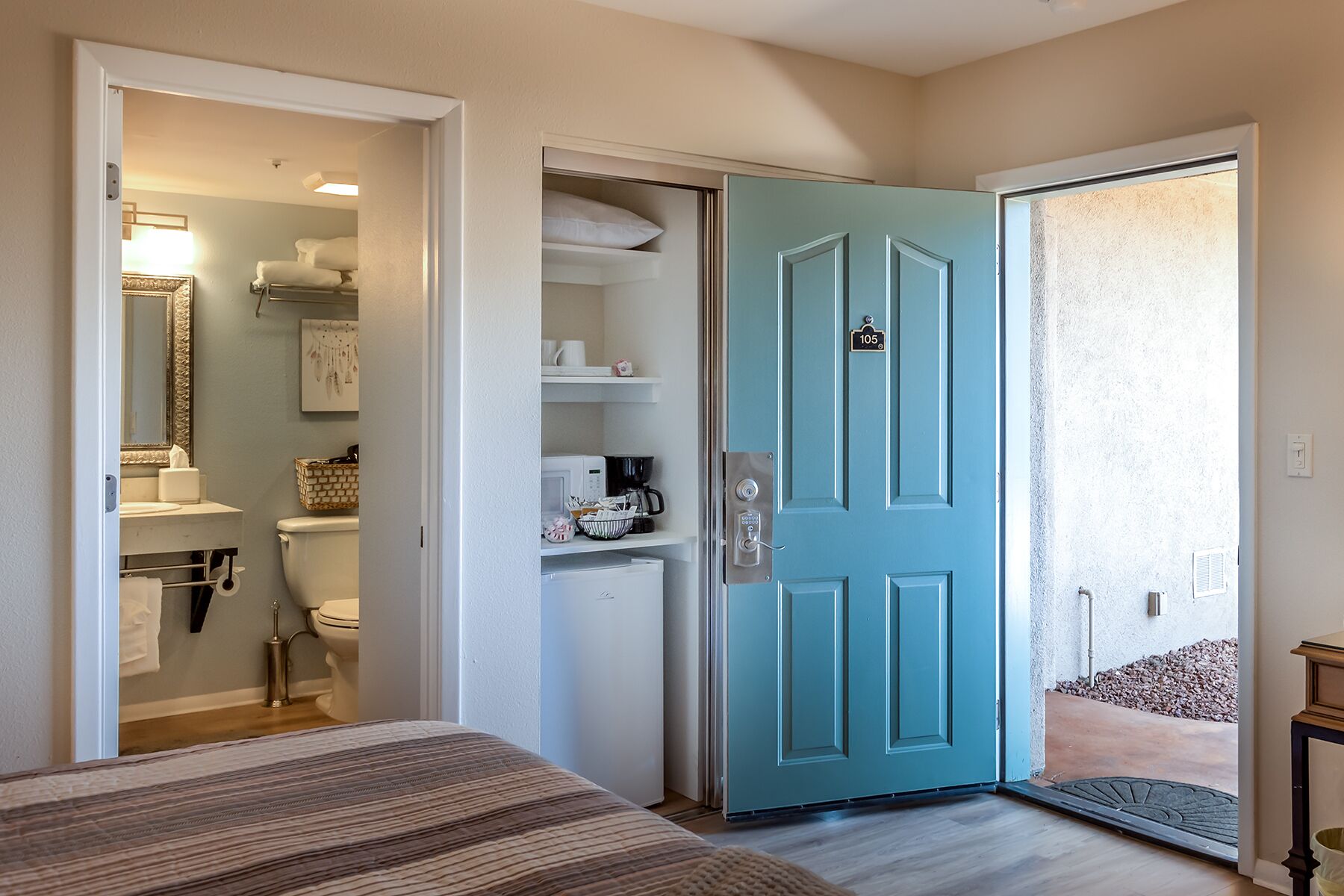 Desert Marigold Junior Suite #105 @ Sedona Uptown Suites