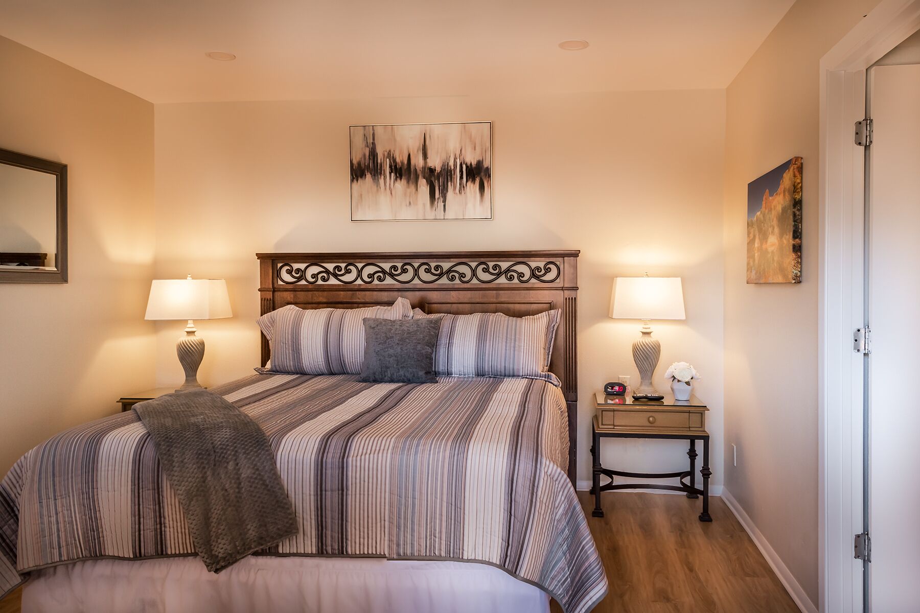 Desert Marigold Junior Suite #105 @ Sedona Uptown Suites