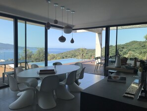 Dining - Villa Lourada architect house, swimming pool, spa 1.5 km from beautiful beaches  (Olmeto)