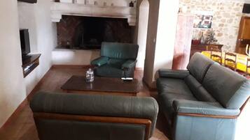 TV, DVD player, table tennis