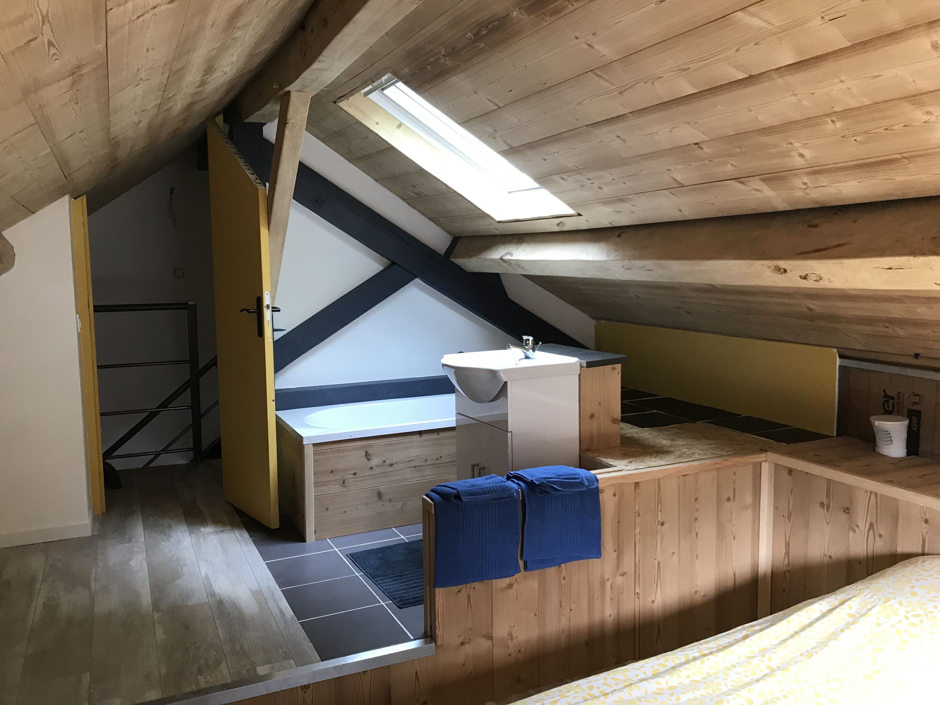 HOUSE IN THE HEART OF PETITE VENISE SAVOYARDE, CHANAZ