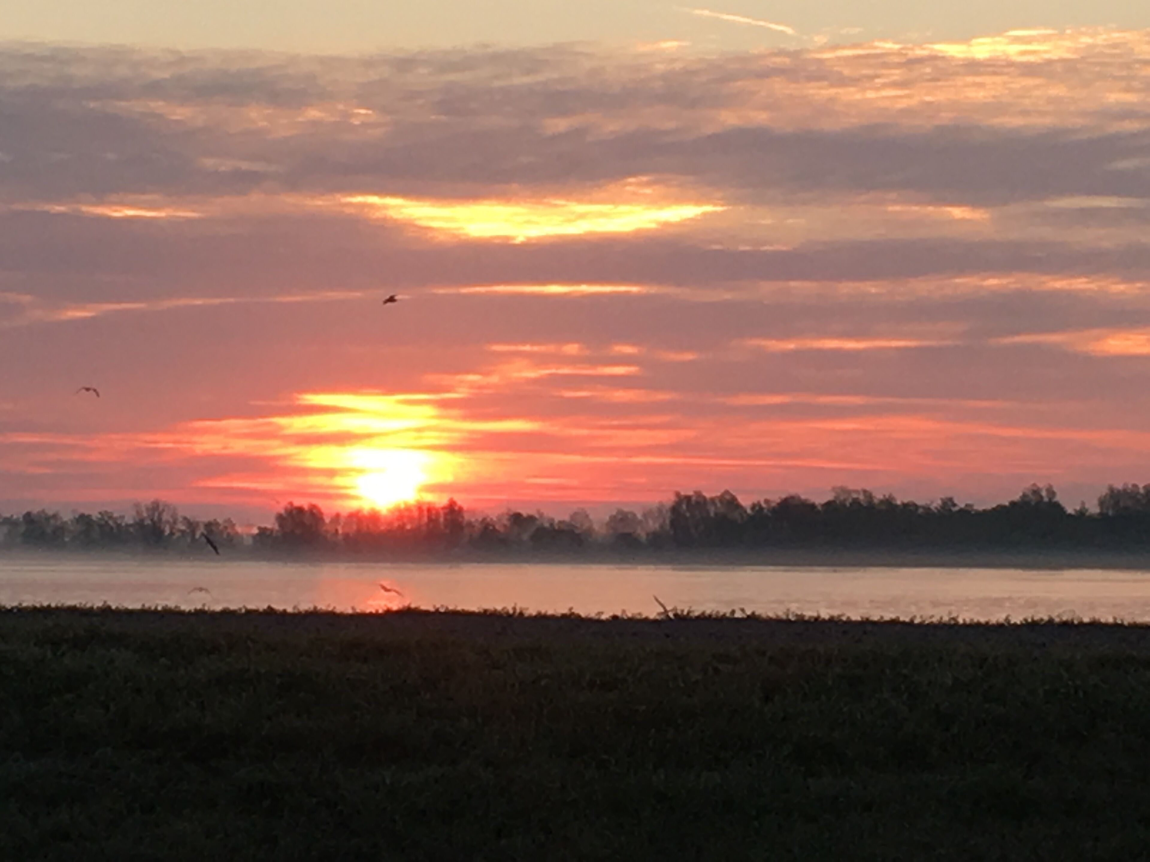 WB Outfitters Fishing and Hunting Lodge-Entire House