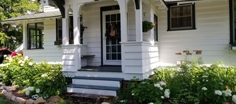 Lake Placid Hillcrest Haven - Sleeps 14 - 1 block to Main Street