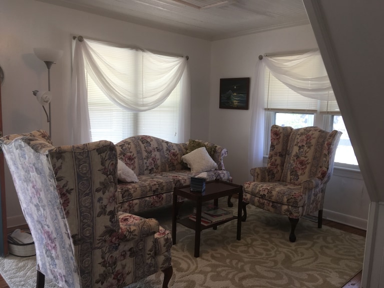 Great Rates, Pet Friendly, Avon Village/kinnakeet, We Have It All! - Avon, NC