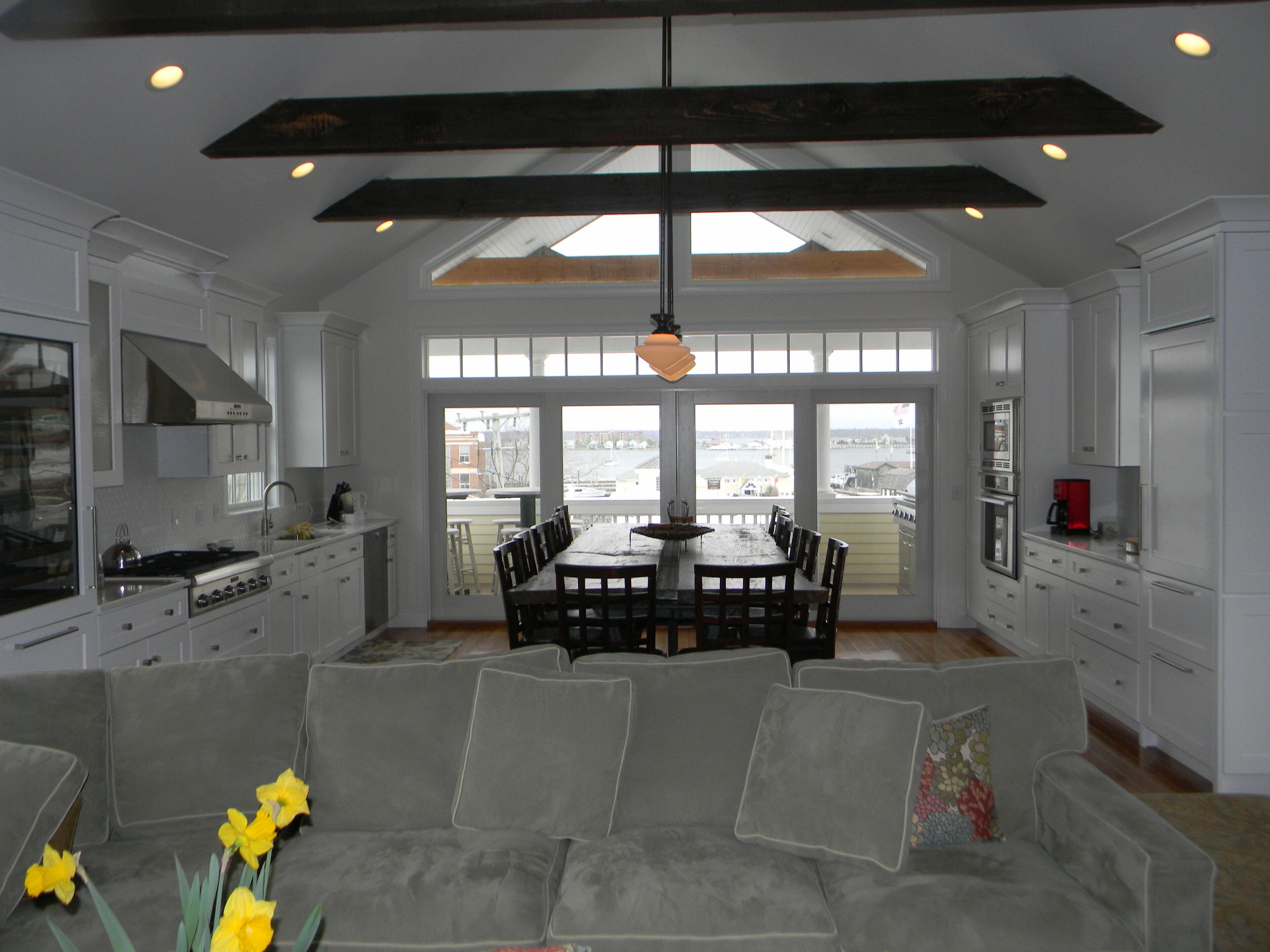 Newport - Best Location! Sleeps 12  - Family friendly house