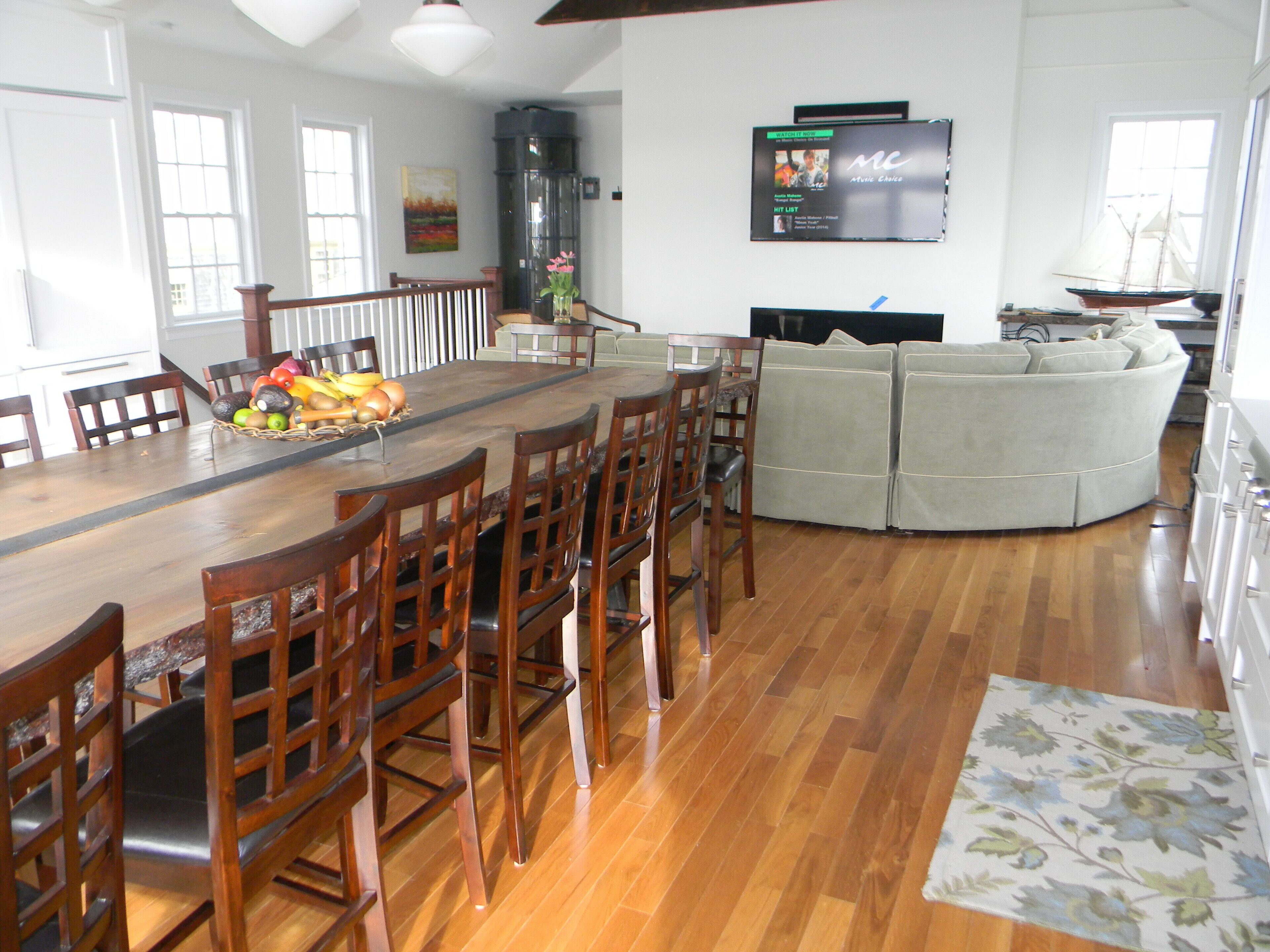 Newport - Best Location! Sleeps 12  - Family friendly house