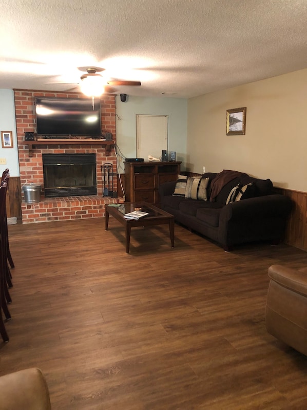 TV, fireplace, DVD player