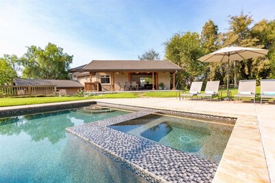 Spacious 4 Bd Central Coast Retreat -Pool, Spa, Backyard - Pet Friendly