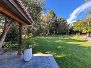 Property grounds - Spacious Central Coast Retreat. Pool, Spa, Backyard & Pet Friendly. Sleeps 8. (Arroyo Grande)