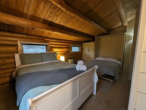 3 Schlafzimmer, Bügeleisen/Bügelbrett, Reisekinderbett, WLAN