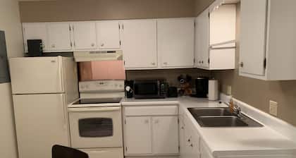 El centro de Munising de 2 habitaciones NUEVA UNIDAD Cerca de todo