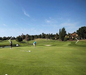 Golf - Amazing 5 Star Home, Amenities Galore, AC, no pet fee, 7 miles to NAU (Flagstaff)