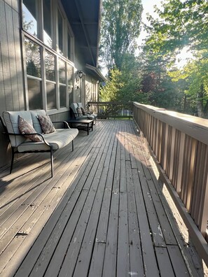 Terrace/patio - Amazing 5 Star Home, Amenities Galore, AC, no pet fee, 7 miles to NAU (Flagstaff)