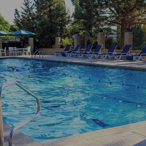 Amazing 5 Star Home, Amenities Galore, AC, no pet fee, 7 miles to NAU