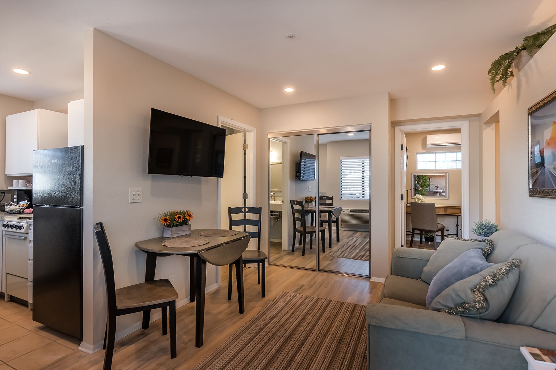 Arizona Sun Suite #107 @ Sedona Uptown Suites