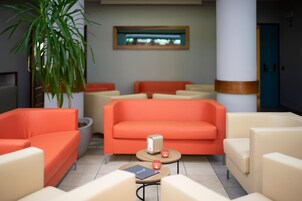 Lobby-Lounge
