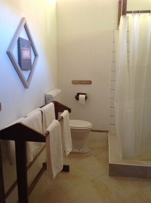 Chalet, 2 Single Beds, Non Smoking | Bathroom - Statia Lodge (Oranjestad)