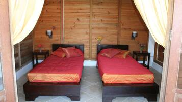 Chalet, 2 eenpersoonsbedden, niet-roken | Individueel gemeubileerd, beddengoed