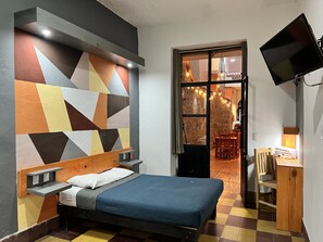 Basic Quadruple Room, 2 Queen Beds, Non Smoking, Shared Bathroom