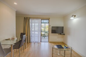 Room 22 Queen Bed with Stairs plus Single Bed Standard | Living area