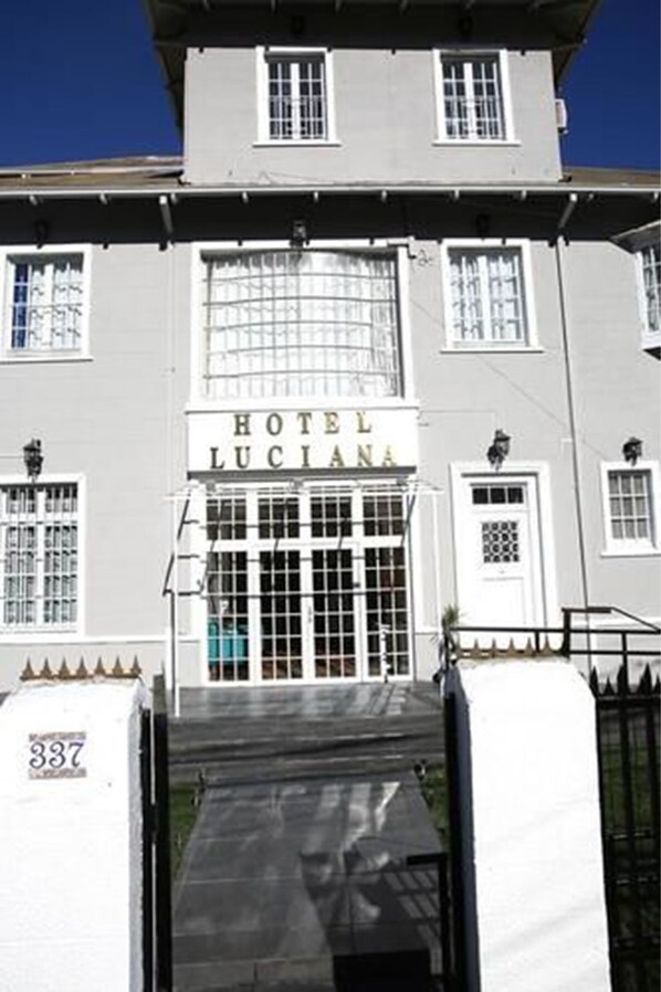 مدخل المنشأة