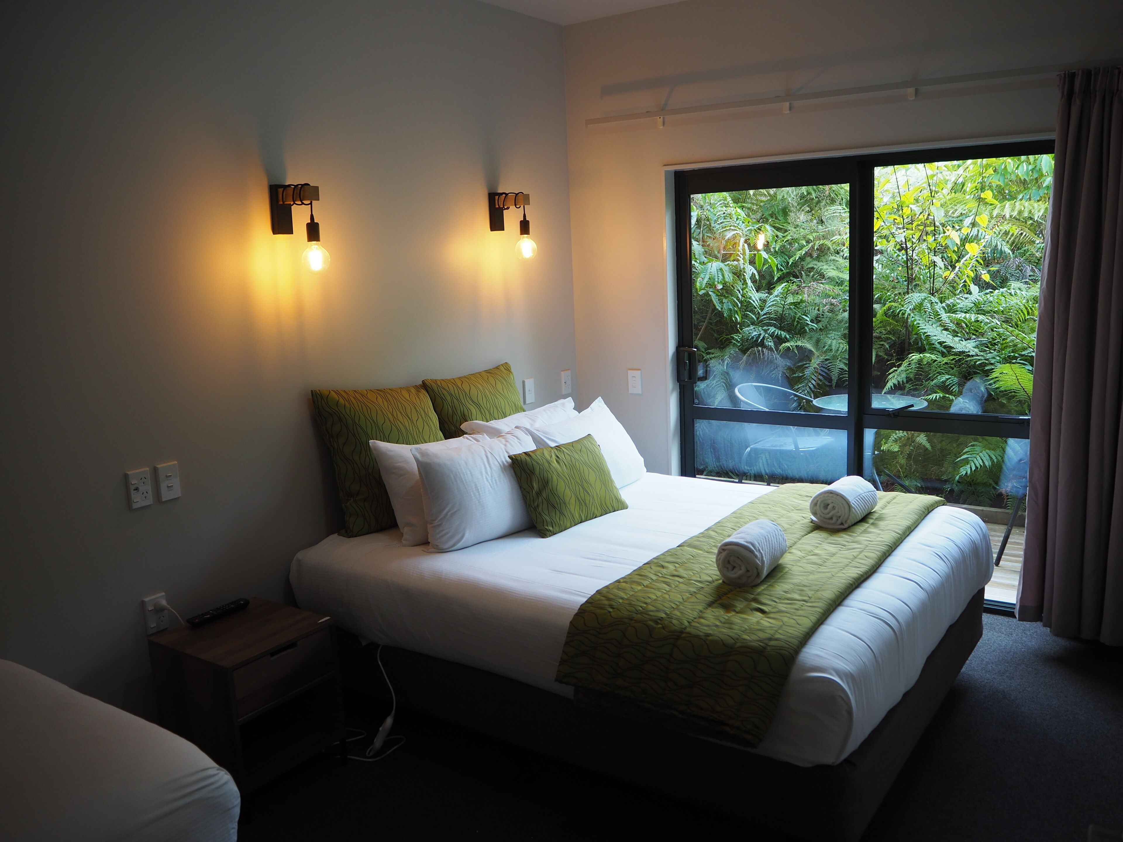 家庭單棟房屋, 3 間臥室, 無障礙, 花園景 | 手提電腦工作空間、遮光窗簾/窗簾、免費 Wi-Fi、床單