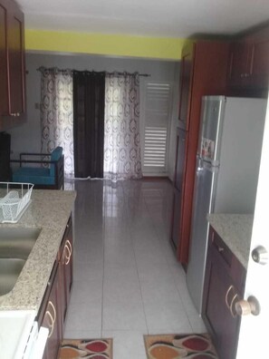 Private kitchen - Imani Stayone (Kingston)