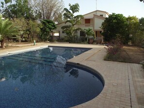 Hồ bơi ngoài trời 