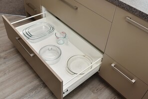 Basic Villa, 4 Bedrooms, 2 Bathrooms, Courtyard View | Room amenity