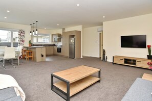 Basic Villa, 4 Bedrooms, 2 Bathrooms, Courtyard View | Living area | Smart TV, Netflix - Weston Villa (Christchurch)