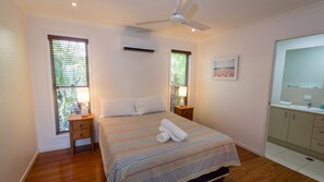 3 chambres, fer et planche Ă repasser, draps fournis