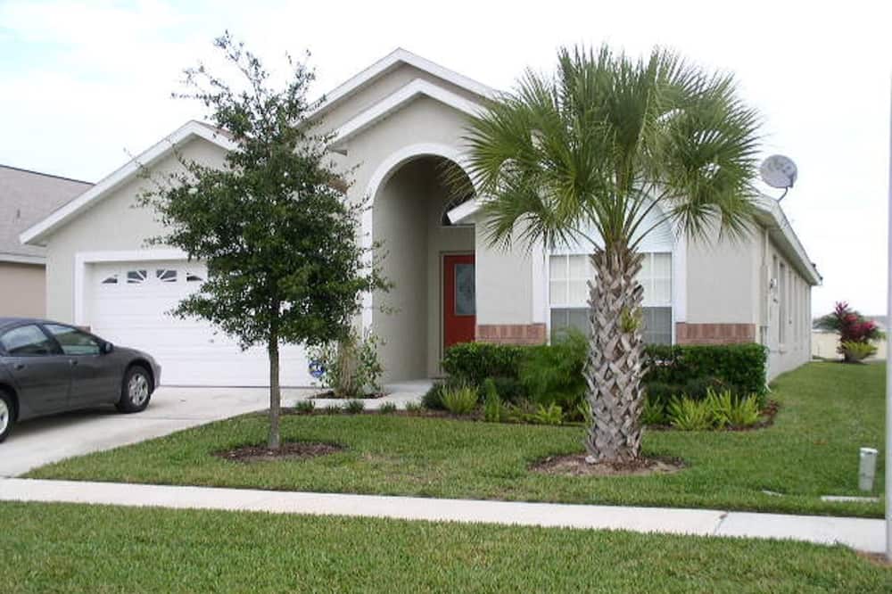 Looking for Total Relaxation and Luxury as Close to Disney as Possible?