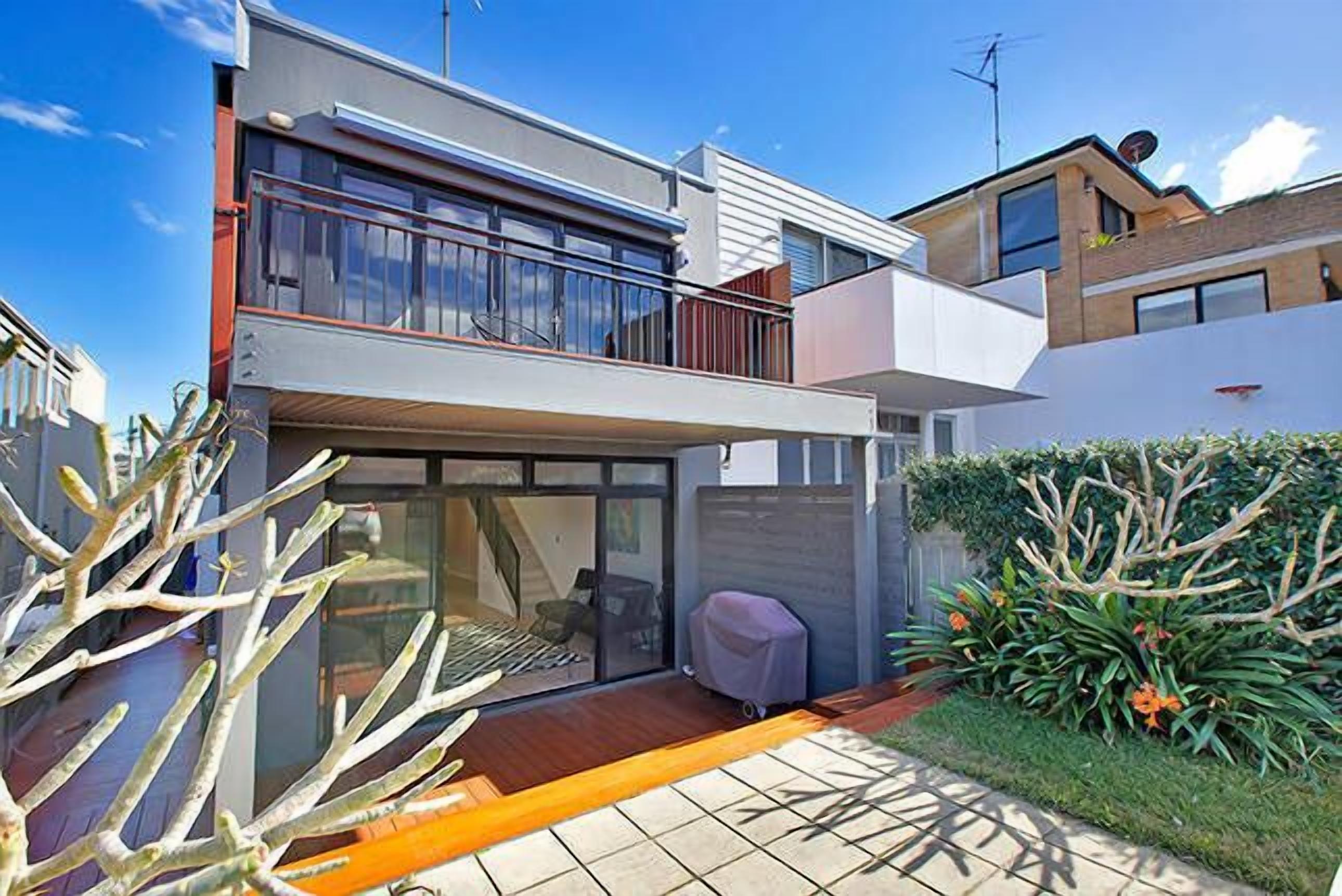 Clovelly/Bronte Shoreside - 4 bedroom house — image 2